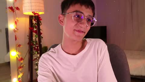 Snapshot of mr_evan1 chatting on January 24, 2025, 3:24 pm Mr Evans online show from January 24, 2025, 3:24 pm