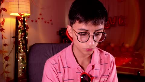 Snapshot of mr_evan1 chatting on February 5, 2025, 1:00 pm Mr Evans online show from February 5, 2025, 1:00 pm