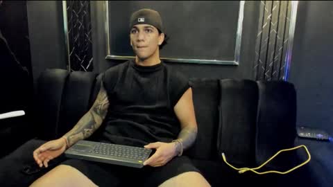 Snapshot of mr_maximo chatting on October 6, 2025, 5:05 am mr_maximo online show from October 6, 2025, 5:05 am