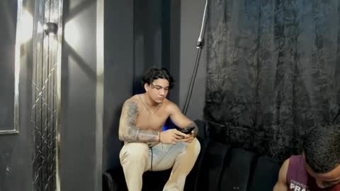 Snapshot of mr_maximo chatting on October 19, 2025, 5:08 am mr_maximo online show from October 19, 2025, 5:08 am