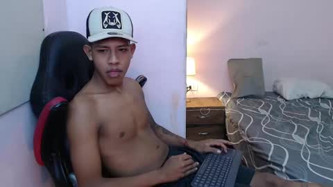 Snapshot of mr_stiven_ chatting on January 7, 2025, 7:10 am mr_stiven_ online show from January 7, 2025, 7:10 am