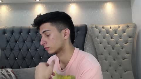 Snapshot of mr_williseo chatting on January 16, 2025, 8:03 pm williseo online show from January 16, 2025, 8:03 pm