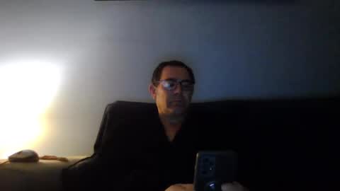 Snapshot of mrcaruso chatting on February 18, 2025, 5:53 am Mrcaruso online show from February 18, 2025, 5:53 am