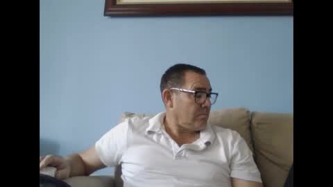 Snapshot of mrcaruso chatting on October 12, 2025, 3:44 pm Mrcaruso online show from October 12, 2025, 3:44 pm