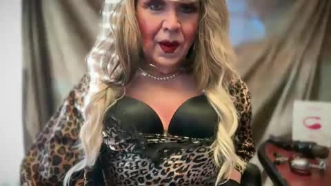 Snapshot of mskarentoy chatting on March 3, 2025, 9:37 pm mskarentoy online show from March 3, 2025, 9:37 pm