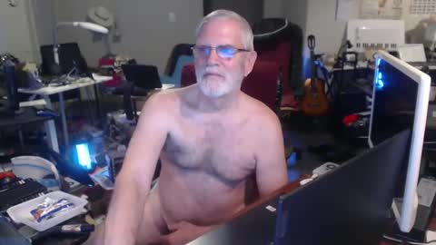 Snapshot of mt2much chatting on October 6, 2025, 6:11 am mt2much online show from October 6, 2025, 6:11 am