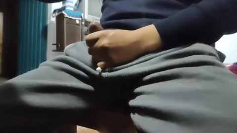 Snapshot of muchachosam chatting on November 2, 2025, 2:25 am zenon online show from November 2, 2025, 2:25 am