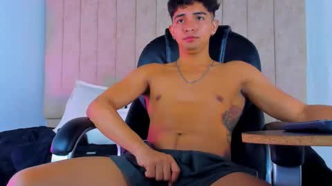 Snapshot of muichiro_tokito1 chatting on February 28, 2025, 3:48 am muichiro tokito1 online show from February 28, 2025, 3:48 am