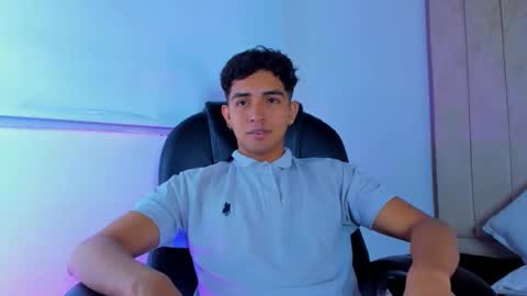 Snapshot of muichiro_tokito1 chatting on March 3, 2025, 2:36 am muichiro tokito1 online show from March 3, 2025, 2:36 am