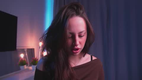 Snapshot of multifruiti chatting on September 15, 2025, 4:12 am Kira online show from September 15, 2025, 4:12 am