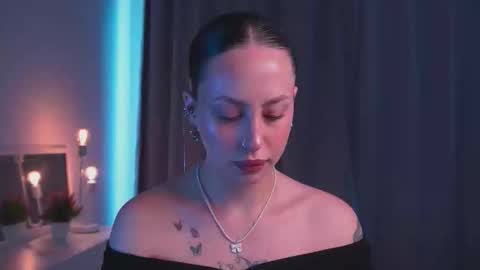 Snapshot of multifruiti chatting on September 17, 2025, 3:30 am Kira online show from September 17, 2025, 3:30 am