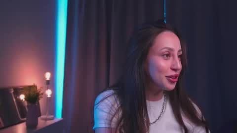 Snapshot of multifruiti chatting on September 21, 2025, 6:59 am Kira online show from September 21, 2025, 6:59 am