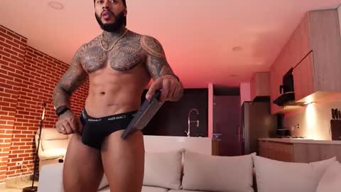 Snapshot of muscle_man19 chatting on October 16, 2025, 10:38 am Nick online show from October 16, 2025, 10:38 am