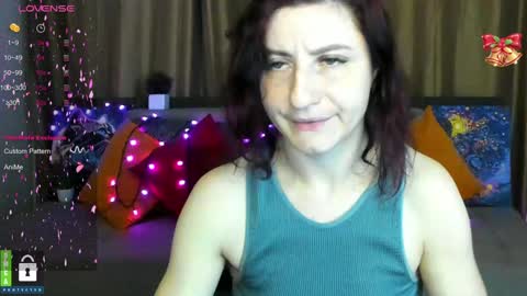 Snapshot of muse_kitty_jenia chatting on January 26, 2025, 6:27 pm Jenya online show from January 26, 2025, 6:27 pm