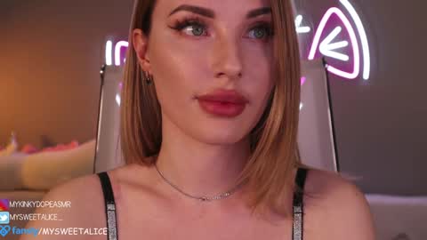 Snapshot of my__sweet__alice chatting on December 8, 2024, 9:08 pm mysweetalice online show from December 8, 2024, 9:08 pm