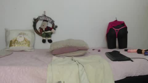 Snapshot of myaduarte1992 chatting on December 9, 2024, 4:26 pm Mya latina online show from December 9, 2024, 4:26 pm