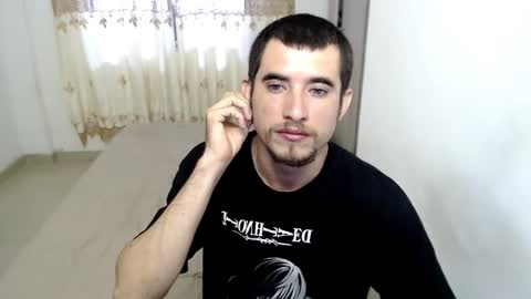 Snapshot of myke_xxx chatting on February 19, 2025, 4:00 pm mike online show from February 19, 2025, 4:00 pm