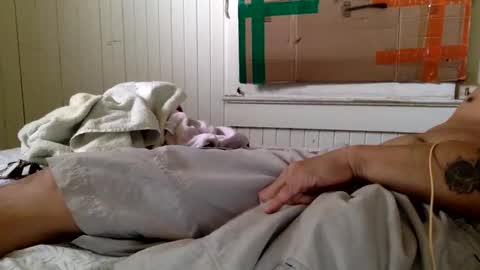 Snapshot of mywi11yisbiggy chatting on February 23, 2025, 2:18 am str8 dom alphaAsian Daddy type. sorry not bi or  curious but i dont judgediscrimenate. online show from February 23, 2025, 2:18 am