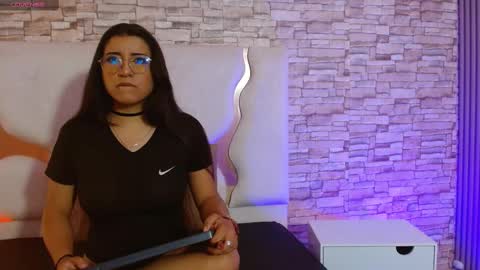 Snapshot of naanaky_tay chatting on September 17, 2025, 11:45 am TARA online show from September 17, 2025, 11:45 am