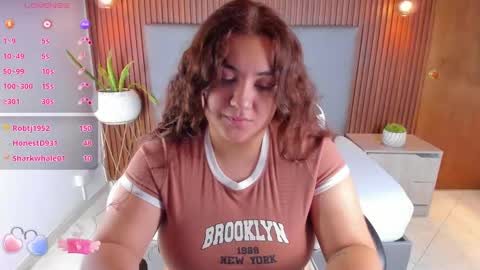 Snapshot of nadine_russo chatting on December 28, 2024, 3:37 pm Nadine online show from December 28, 2024, 3:37 pm