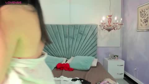 Snapshot of nahomi_wild chatting on December 10, 2024, 1:54 am Nahomi online show from December 10, 2024, 1:54 am