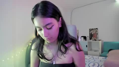 Snapshot of nami_white chatting on September 12, 2025, 3:01 pm nami_white online show from September 12, 2025, 3:01 pm