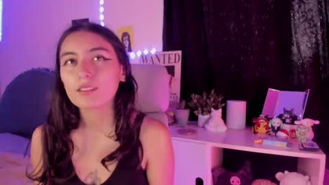 Snapshot of nami_white chatting on October 8, 2025, 10:18 pm nami_white online show from October 8, 2025, 10:18 pm
