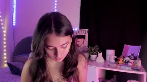 Snapshot of nami_white chatting on October 10, 2025, 1:37 am nami_white online show from October 10, 2025, 1:37 am