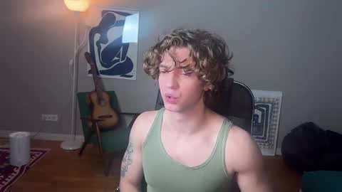 Snapshot of namiraaxel chatting on January 29, 2025, 8:04 pm Georges online show from January 29, 2025, 8:04 pm