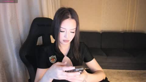 Snapshot of naomi_san chatting on January 9, 2025, 9:16 pm Naomi online show from January 9, 2025, 9:16 pm