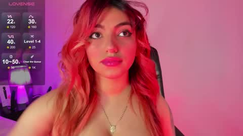 Snapshot of naomy_gomez chatting on October 24, 2025, 2:35 pm Naomy online show from October 24, 2025, 2:35 pm