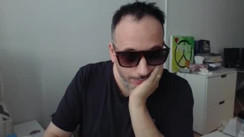 Snapshot of nassobout chatting on December 8, 2024, 5:55 pm nassobout online show from December 8, 2024, 5:55 pm