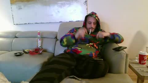 Snapshot of nassobout chatting on January 1, 2025, 5:43 am nassobout online show from January 1, 2025, 5:43 am