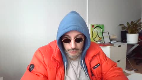 Snapshot of nassobout chatting on January 9, 2025, 2:40 pm nassobout online show from January 9, 2025, 2:40 pm