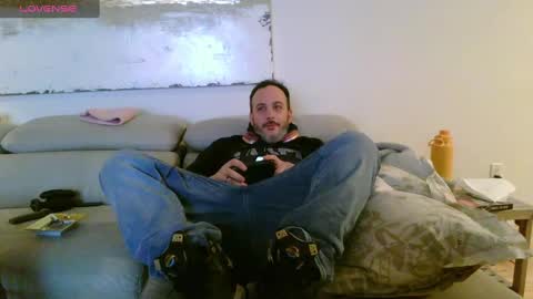 Snapshot of nassobout chatting on January 27, 2025, 3:15 am nassobout online show from January 27, 2025, 3:15 am