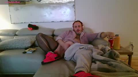 Snapshot of nassobout chatting on January 31, 2025, 6:24 am nassobout online show from January 31, 2025, 6:24 am