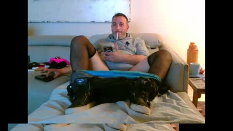Snapshot of nassobout chatting on October 1, 2025, 2:06 am nassobout online show from October 1, 2025, 2:06 am