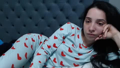 Snapshot of natalie_mia chatting on January 19, 2025, 3:29 am Miia online show from January 19, 2025, 3:29 am