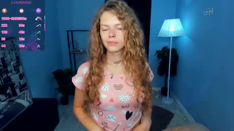 Snapshot of nataly_hello chatting on September 9, 2025, 5:07 am Natalie online show from September 9, 2025, 5:07 am