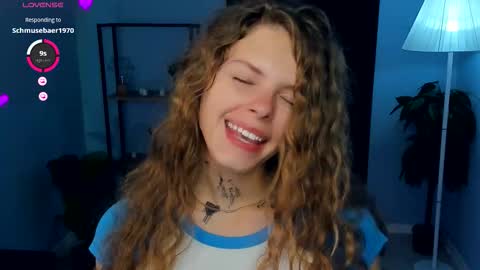 Snapshot of nataly_hello chatting on October 8, 2025, 5:27 am Natalie online show from October 8, 2025, 5:27 am
