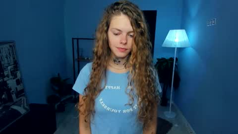 Snapshot of nataly_hello chatting on October 21, 2025, 5:08 am Natalie online show from October 21, 2025, 5:08 am