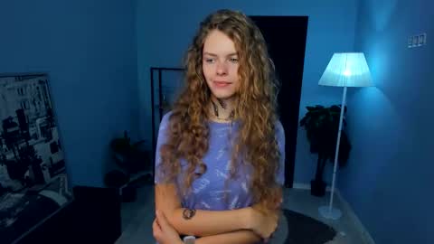 Snapshot of nataly_hello chatting on October 26, 2025, 5:13 am Natalie online show from October 26, 2025, 5:13 am