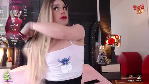 Snapshot of nathaliaz_ chatting on December 17, 2024, 12:11 pm nathaliaz online show from December 17, 2024, 12:11 pm