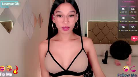 Snapshot of nathalie_hadid chatting on February 26, 2025, 8:11 pm please follow me guyss online show from February 26, 2025, 8:11 pm