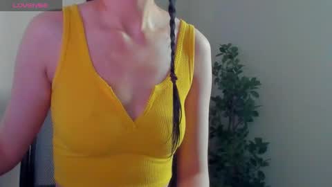 Snapshot of natural_form chatting on October 23, 2025, 5:18 am peach online show from October 23, 2025, 5:18 am