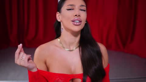 Snapshot of natydesiree chatting on January 28, 2025, 7:53 pm Naty online show from January 28, 2025, 7:53 pm