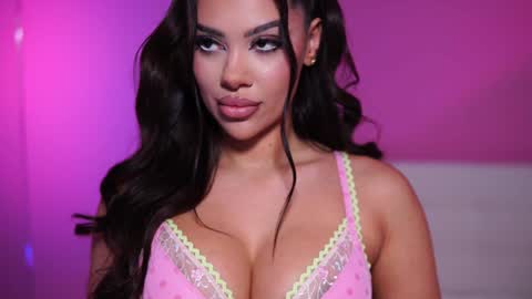 Snapshot of natydesiree chatting on February 8, 2025, 10:29 pm Naty online show from February 8, 2025, 10:29 pm