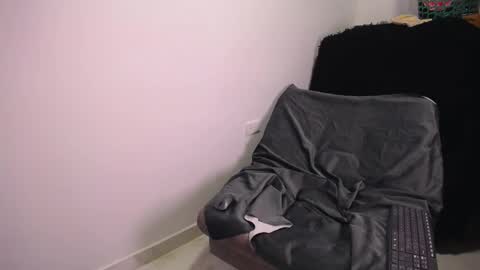 Snapshot of natyscoth chatting on March 8, 2025, 12:55 am      online show from March 8, 2025, 12:55 am