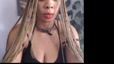 Snapshot of naughty_xxbunny chatting on February 9, 2025, 8:54 am beauty online show from February 9, 2025, 8:54 am