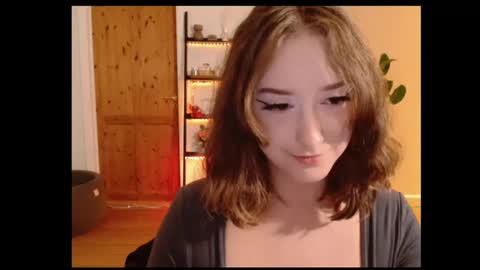 Snapshot of naughtyrapunzel7 chatting on December 28, 2024, 10:13 pm Ella - Naughty Rapunzel online show from December 28, 2024, 10:13 pm